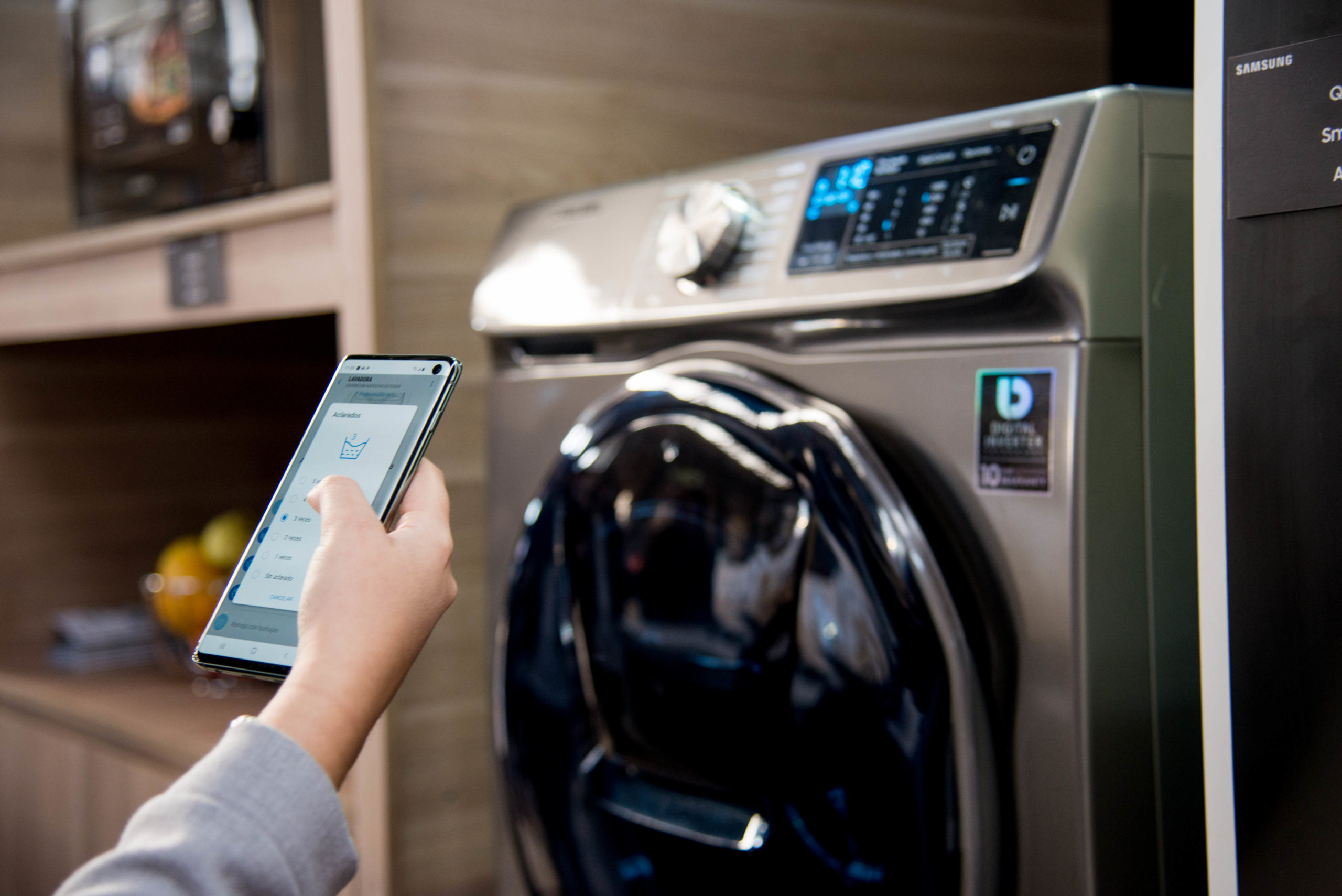 Samsung te ayuda a instalar gratis tu lavadora y secadora de manera remota  - MastekHW
