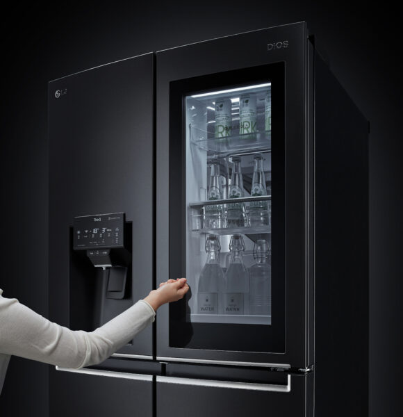 Los nuevos refrigeradores InstaView de LG ahora incorporan la tecnología UVnano de LG, que aprovecha el poder de la luz para mantener sin esfuerzo