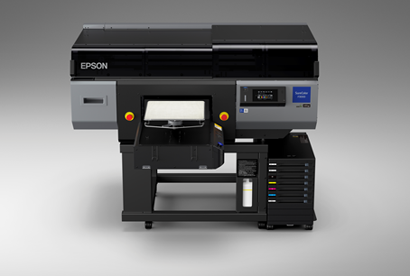 Epson anunció el lanzamiento de su primera impresora industrial de impresión directa a la prenda: la nueva SureColor F3070.