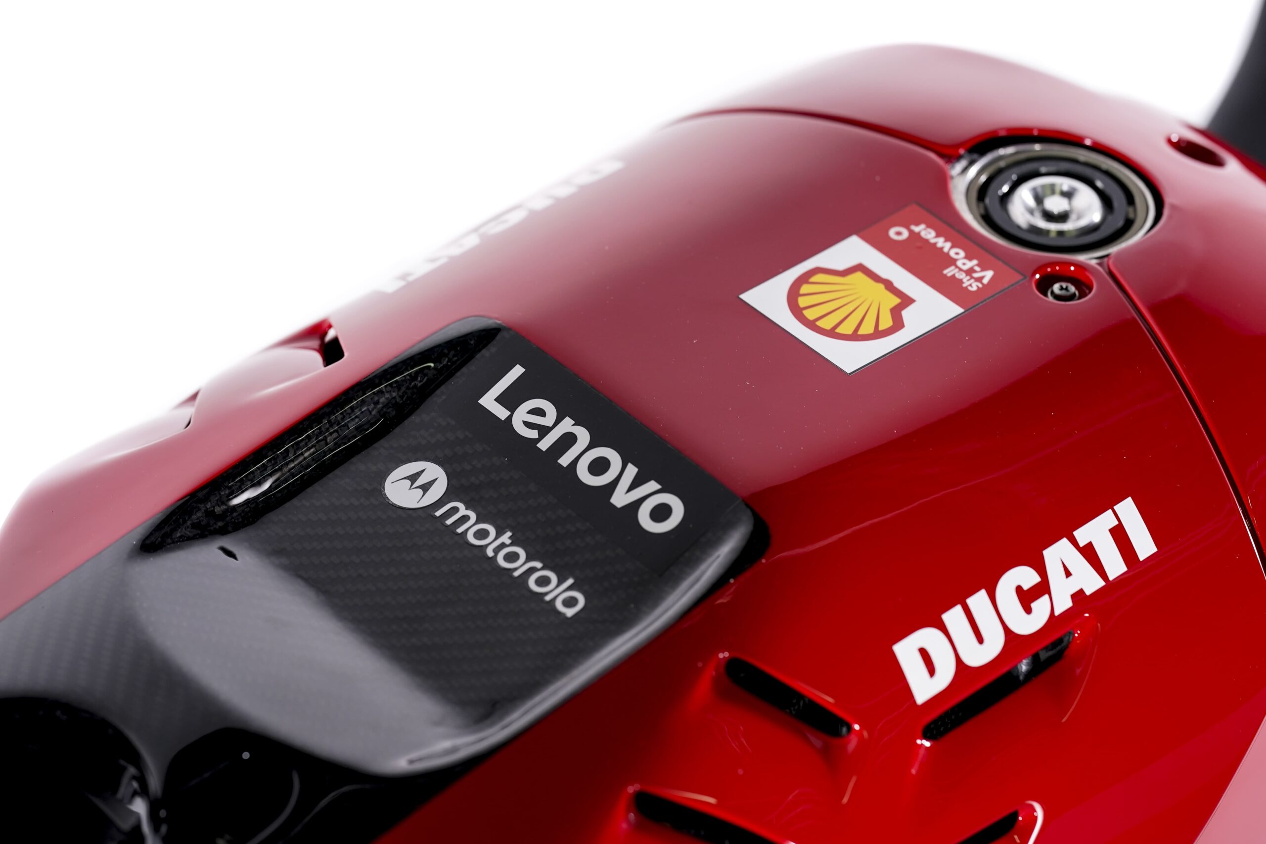Lenovo y Ducati renuevan su alianza