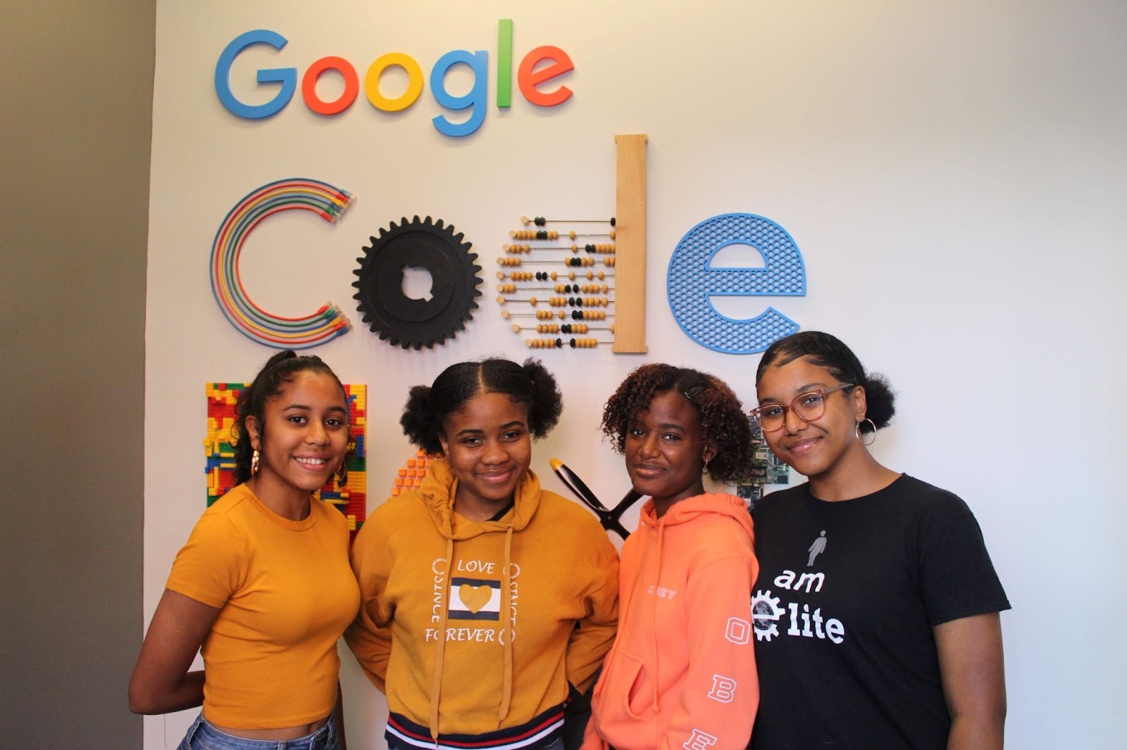 Google anuncia la beca para Mujeres de Color en Tecnología