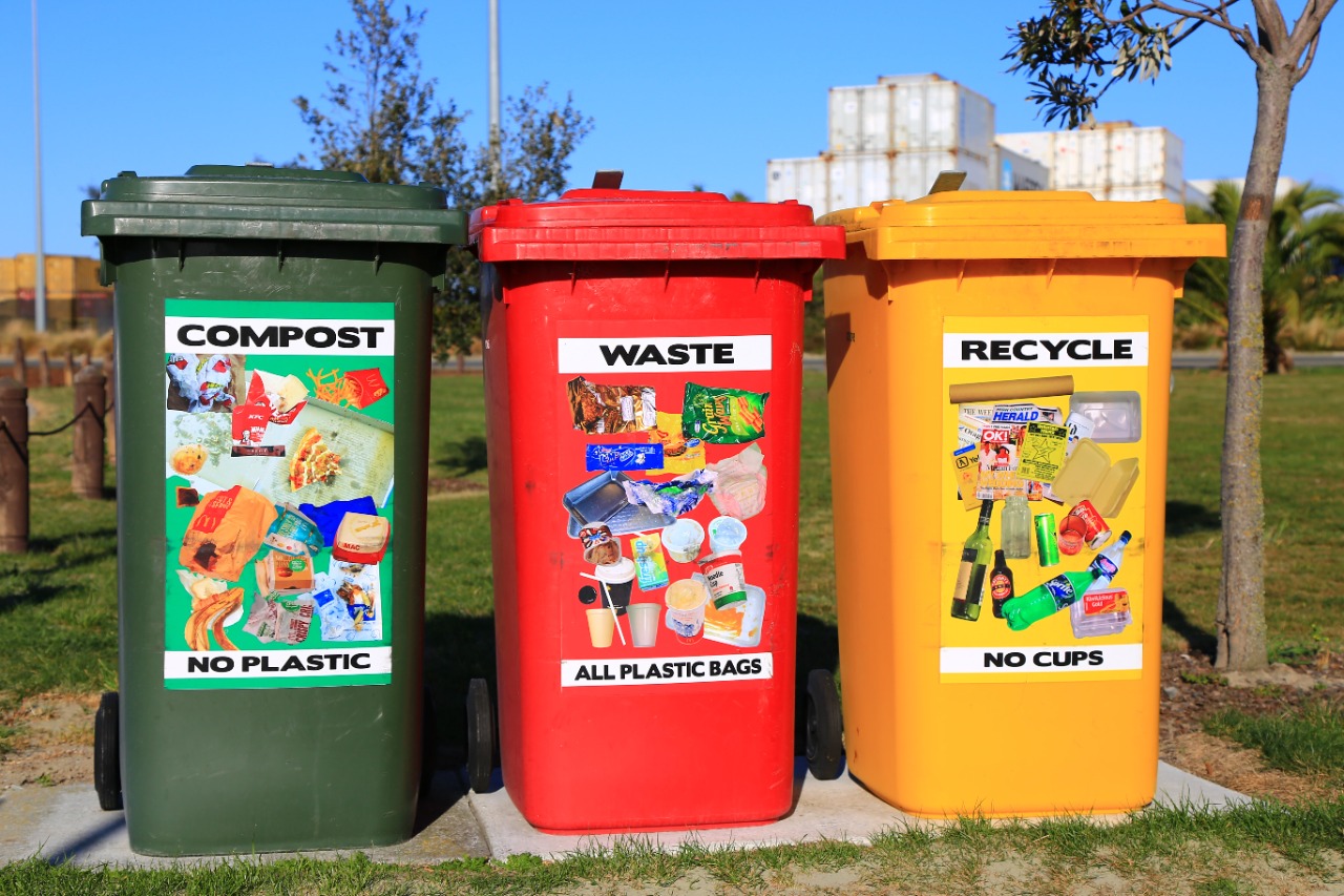 Cuatro programas de reciclaje para elementos altamente peligrosos que cuidan el medio ambiente