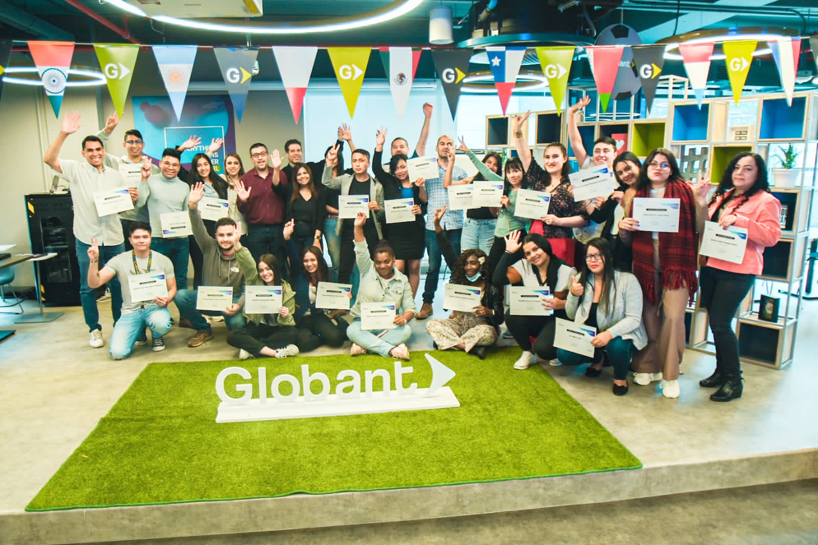 Globant anuncia el regreso del programa Code Your Future: Construye Paz
