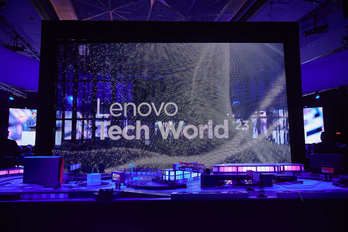 Lenovo dio conocer sus capacidades en IA en Tech World