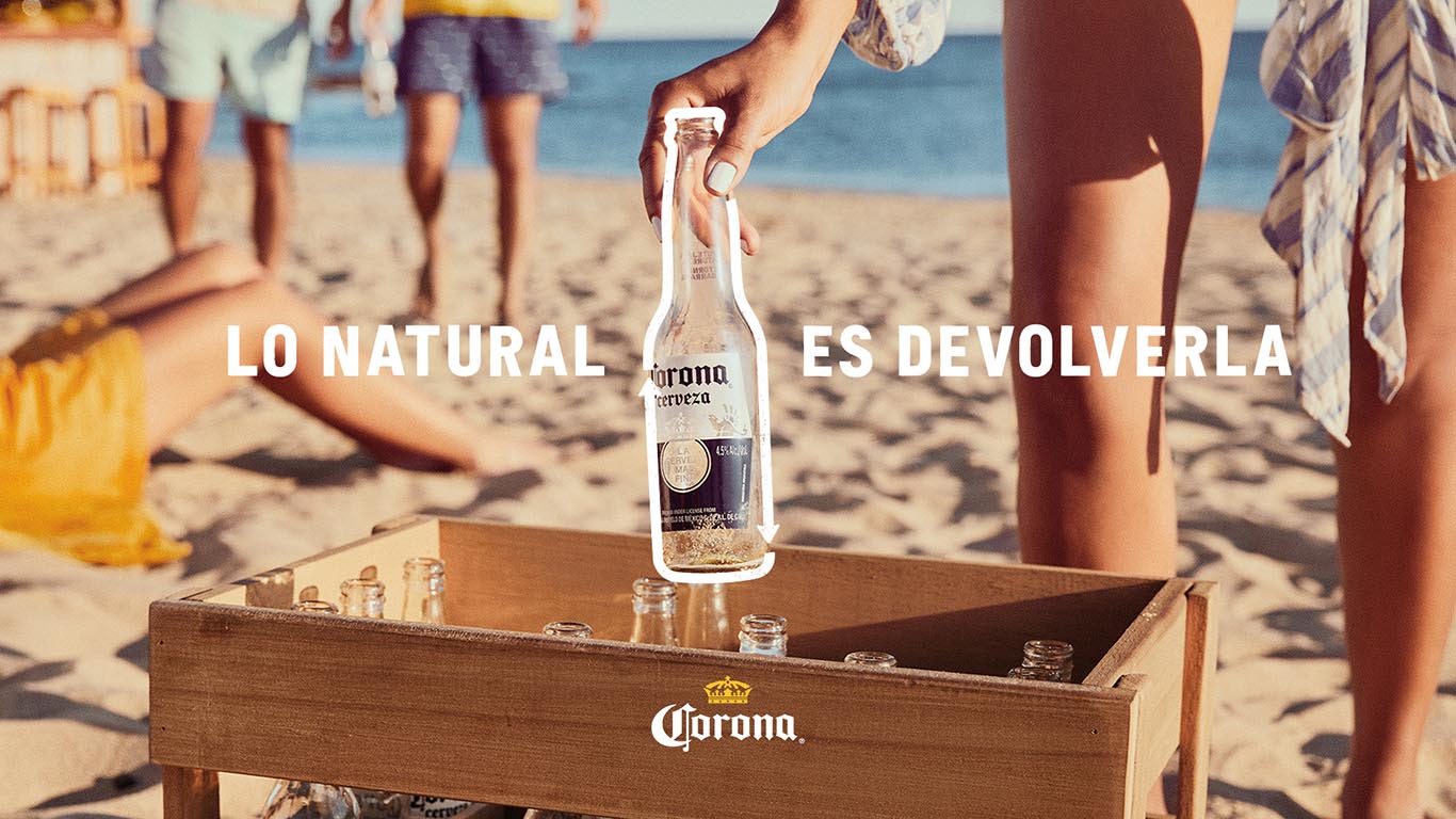 Cerveza Corona anuncia la campaña Lo natural es devolverla
