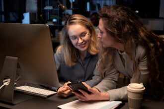 Mujeres impulsan cada vez más la industria de la tecnología