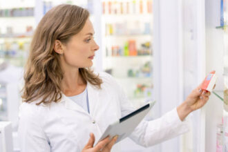 Tecnologías emergentes transforman la industria farmacéutica global