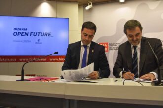 Telefónica España firma acuerdo con la Diputación Foral de Bizkaia