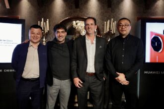 HUAWEI Mate XT ULTIMATE DESIGN ya está disponible en Colombia