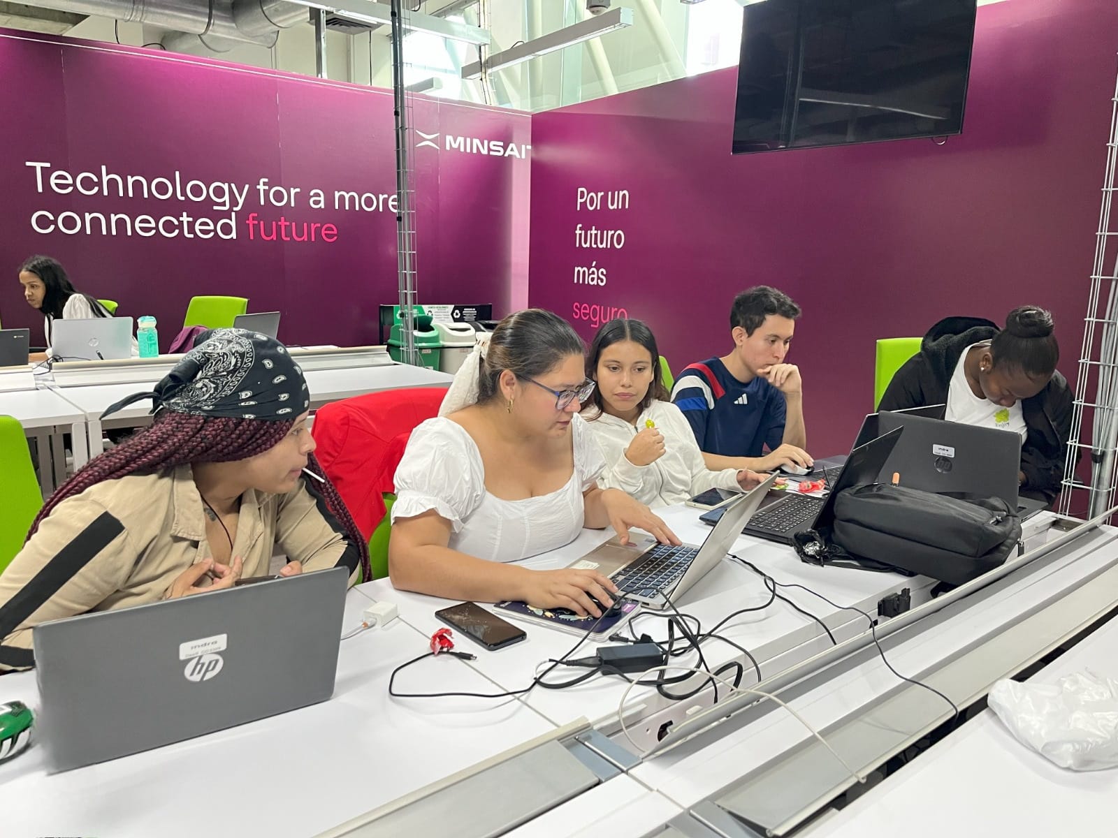 Academia Minsait termina su primera edición con 19 participantes – MastekHw