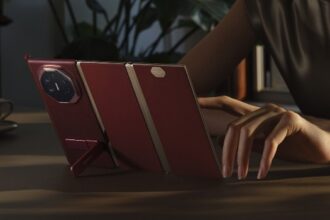 HUAWEI Mate XT es el teléfono perfecto para crear contenido