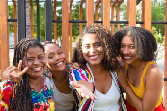 Monet y Kiva se unen para apoyar a las mujeres emprendedoras en Colombia