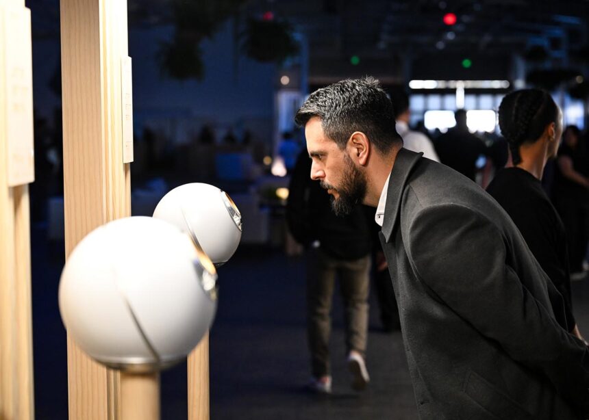 World sobre los datos en World Orb