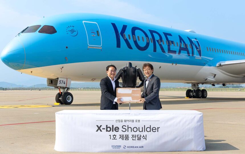 Hyundai Motor y el Robotics LAB de Kia entregan el 'X-ble Shoulder' a Korean Air