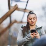 Los mensajes de texto se niegan a morir en 2025
