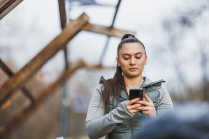Los mensajes de texto se niegan a morir en 2025