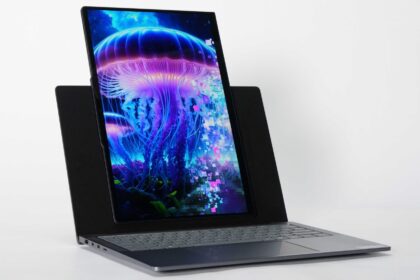 ThinkBook VertiFlex Concept se presentó en Lenovo Innovation World 2025