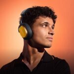 Bowers & Wilkins presentó los auriculares Px8 S2 con el equipo McLaren Formula 1