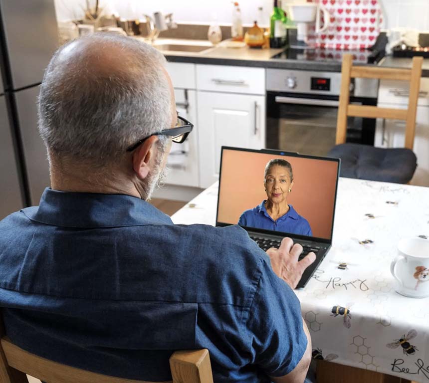 Lenovo presenta el asistente virtual Liv