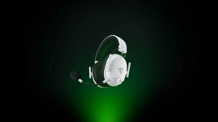 Razer presenta el headset BlackShark V3 White Edition para Xbox