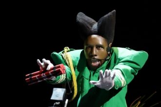 Shure triunfa en los premios GRAMMY con innovación en micrófonos