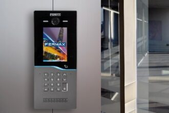 Telefónica Tech conecta videoporteros de Fermax con tecnología IoT