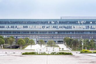 Supermach Bicicleta Eléctrica Tipo Moto con Suspensión Total y Motor de 750 W