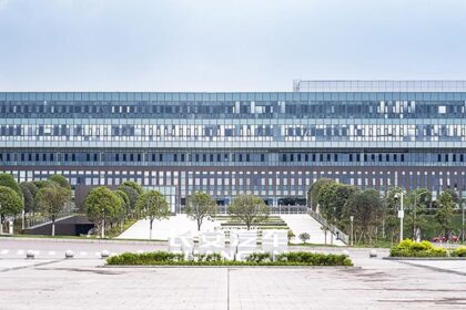 Supermach Bicicleta Eléctrica Tipo Moto con Suspensión Total y Motor de 750 W