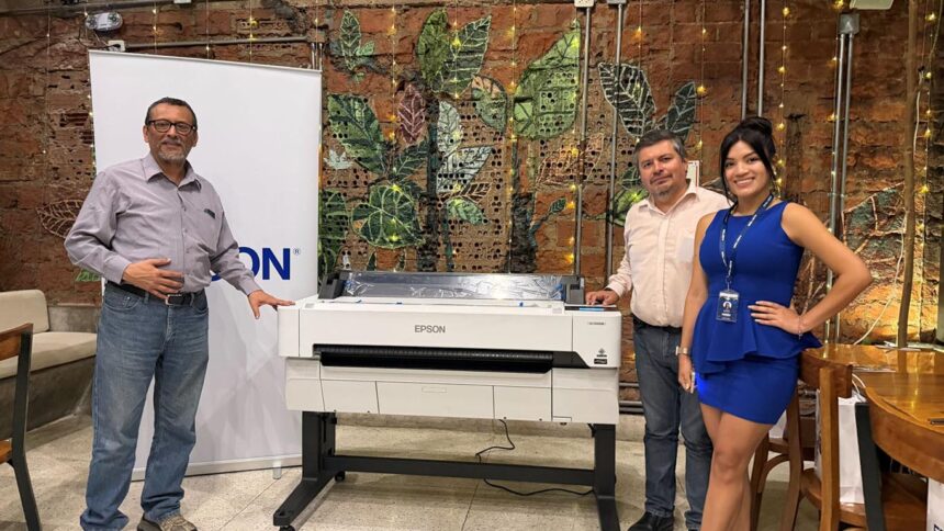 Epson y Plotter Perú presentan a sus clientes impresoras de gran formato