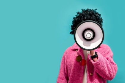 La publicidad sintética como nuevo tablero del juego empresarial