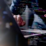 Deuda técnica eleva hasta 60% el costo de software empresarial