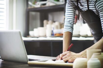 Errores financieros que pueden poner en riesgo un negocio en Colombia