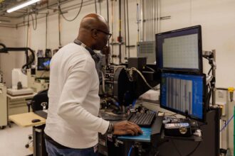 Solidigm amplía sus operaciones de desarrollo en Sacramento