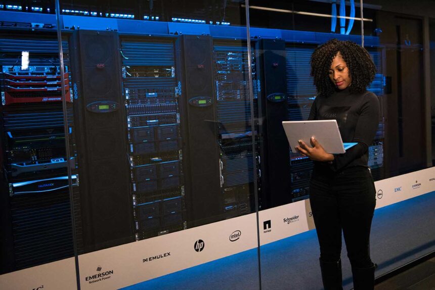 Genetec reporta que empresas ya combinan seguridad en la nube y sistemas físicos