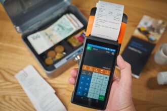 Por qué tardan tanto en llegar los pagos transfronterizos a Colombia