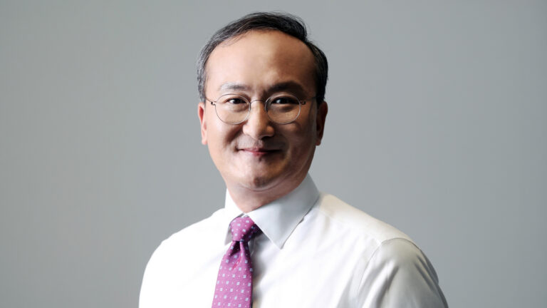 Seok-Hee Lee es nuevo vicepresidente ejecutivo de Intel Foundry
