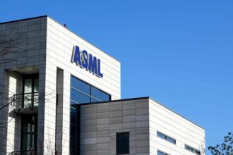 ASML planea aumentar los precios de algunas máquinas EUV