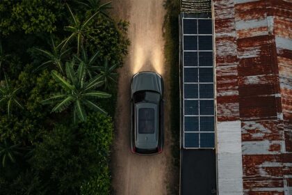 Volvo Cars da una segunda vida a las baterías con #RetoIluminaColombia 2.0