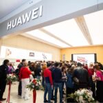HUAWEI celebra el primer aniversario de sus tiendas de experiencia en Colombia