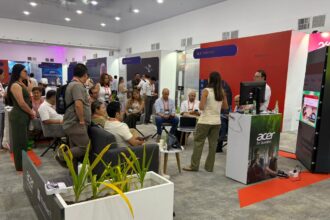 Acer llevó su apuesta empresarial a Andicom 2026