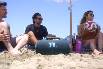 De qué trata la Tecnología Auracast y cómo aprovecharla en los parlantes JBL