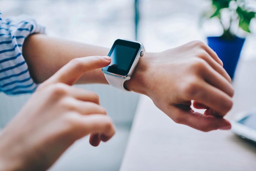 Impacto de los wearables en la detección temprana de arritmias silenciosas 